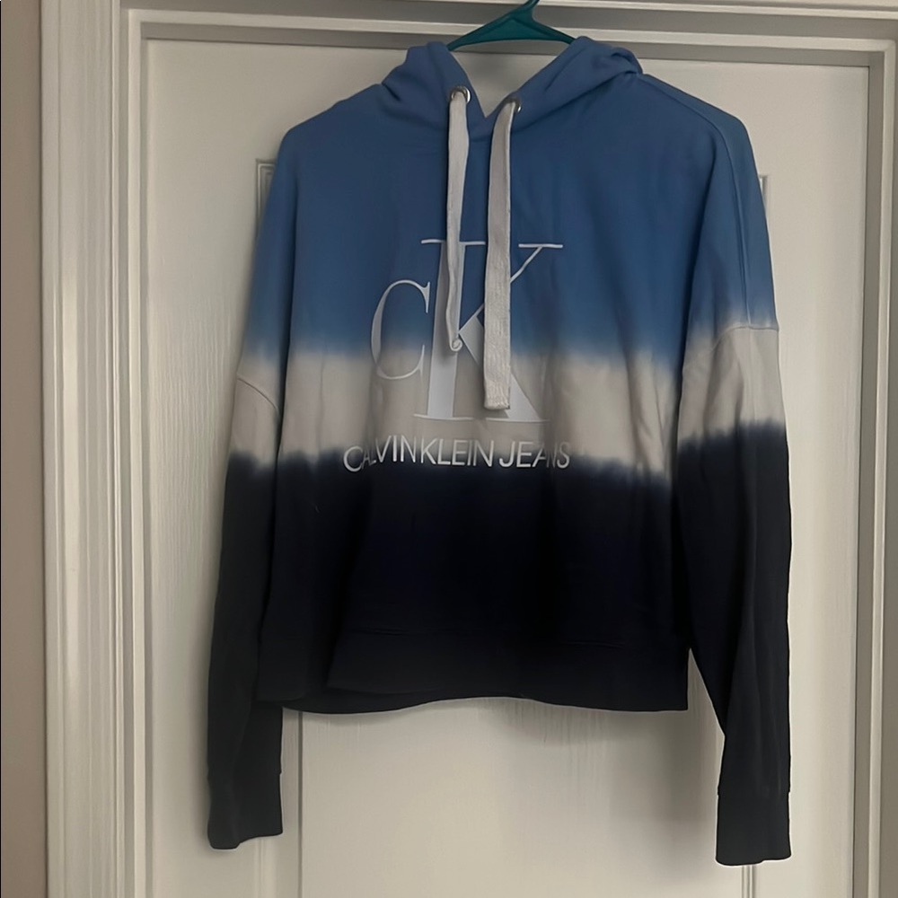 Calvin Klein Blue and White Gradient Sweater